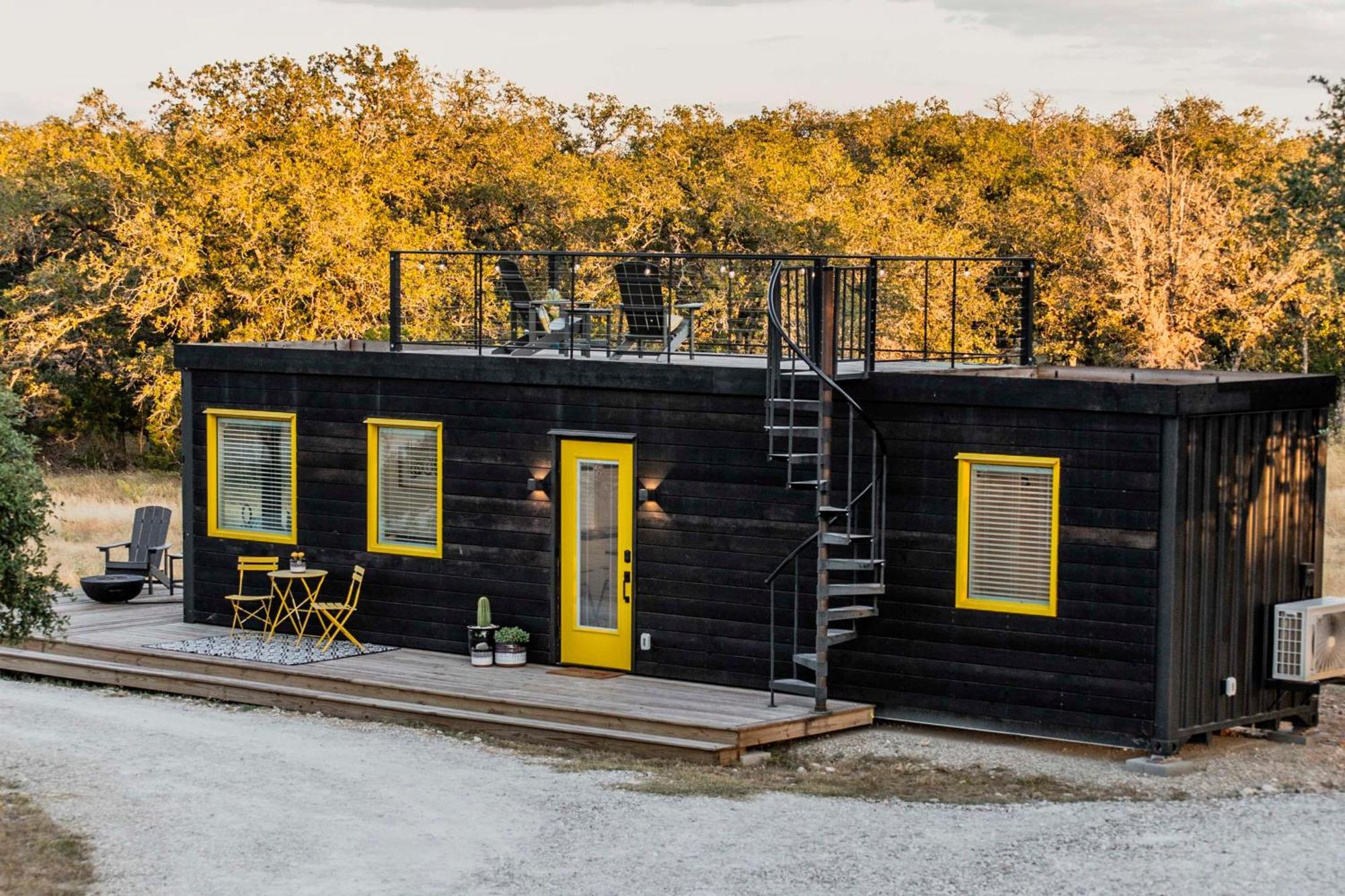 New The Yellow Beacon-Luxury Shipping Container Fredericksburg Exteriör bild